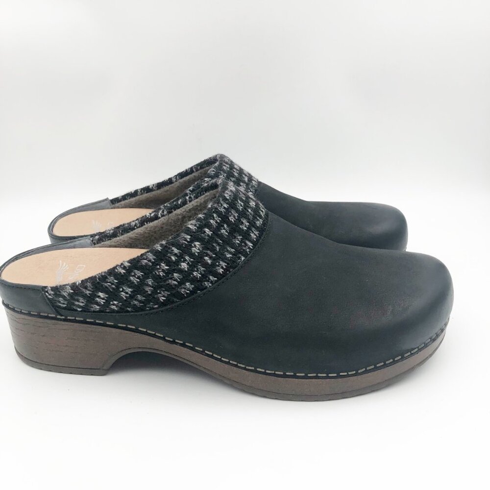 DANSKO Shoes Womens 11 Bev Slip On Black Leather Mules Casual Minimalist Neutral - Picture 4 of 10